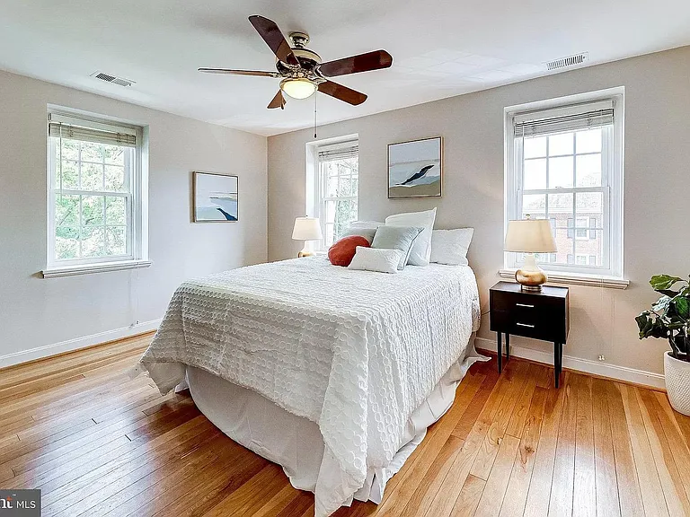 3044 S Buchanan St #C2 — Photo 12