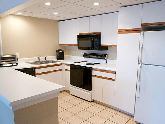 3rd image of 2749 Sullins St #A210