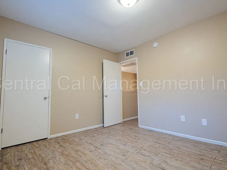 930 Day Ave. — Photo 24