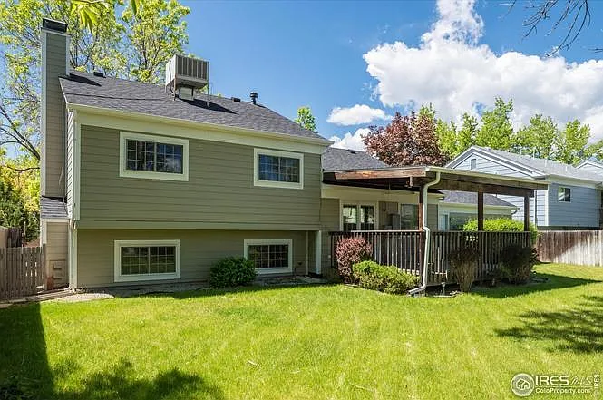 589 W Mulberry St — Photo 16
