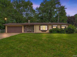 3221 N Irish Rd, Davison, MI 48423