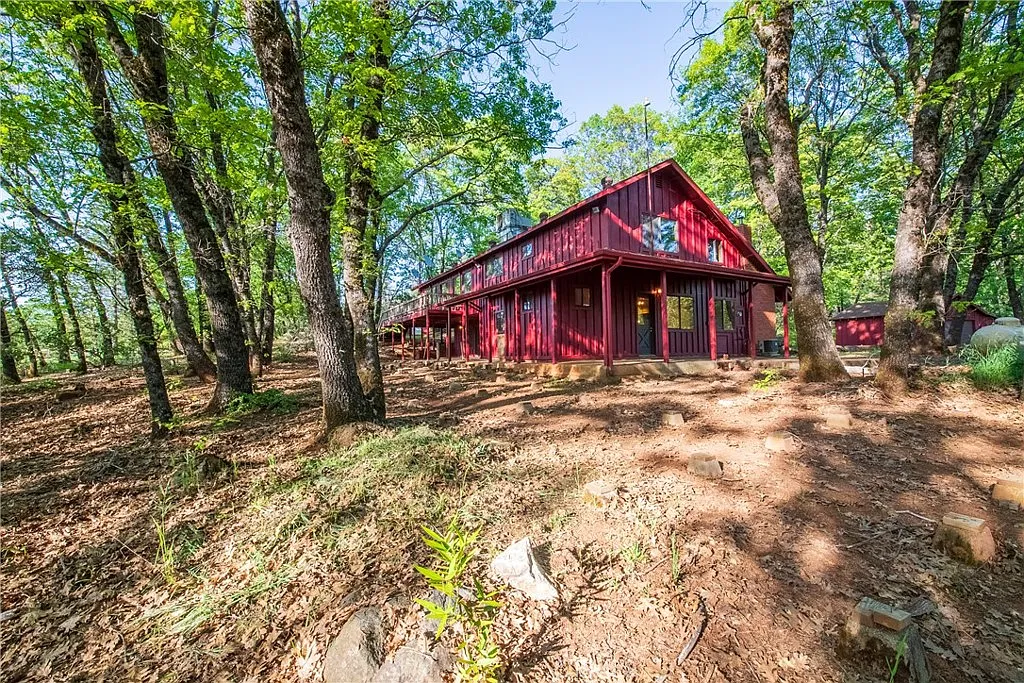 44 Dacy Ave photo 1