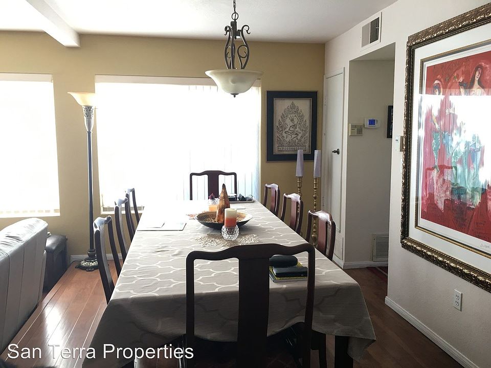 1st image of 10465 El Comal Dr