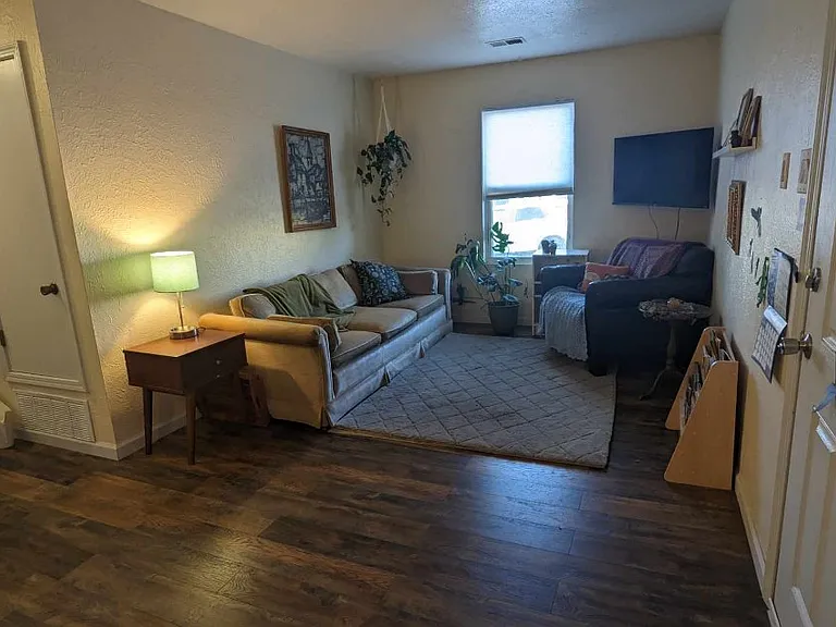 2900 Palo Verde Dr NE #D — Photo 2