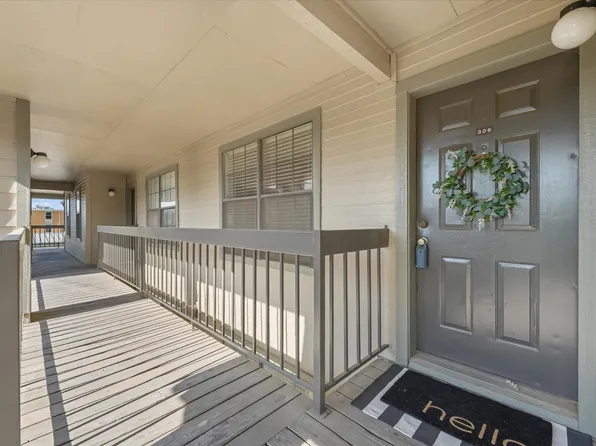 218 N Texas Blvd APT 306, Denton, TX 76201