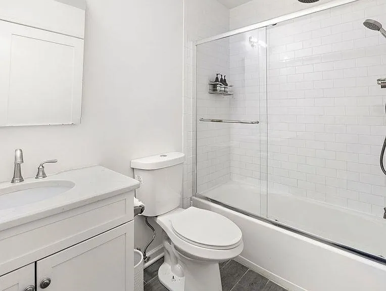 436 Albany Ct — Photo 21