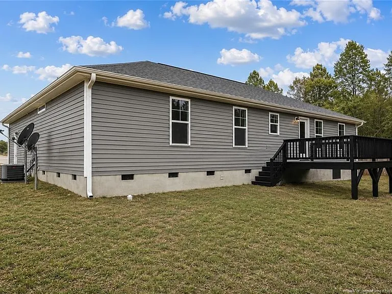 170 Starlight Dr — Photo 2