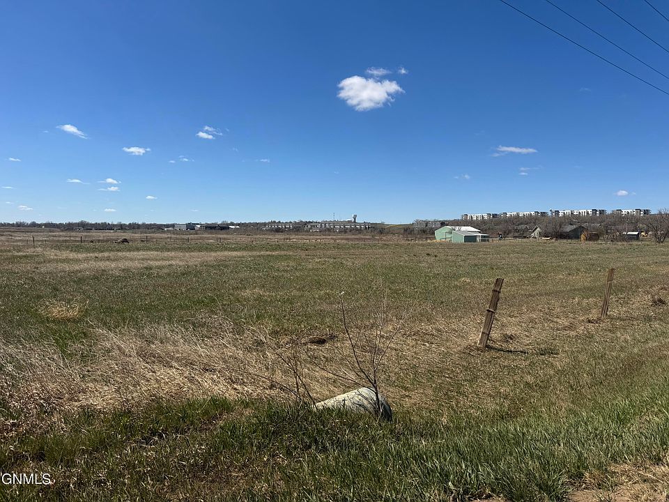 2nd image of 601 17th Ave NE