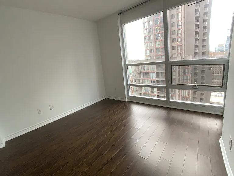 761 Bay St #2112 — Photo 7
