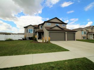 3408 15th St SE, Minot, ND 58701