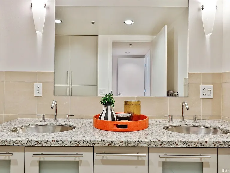 200 Brannan St #244 — Photo 13