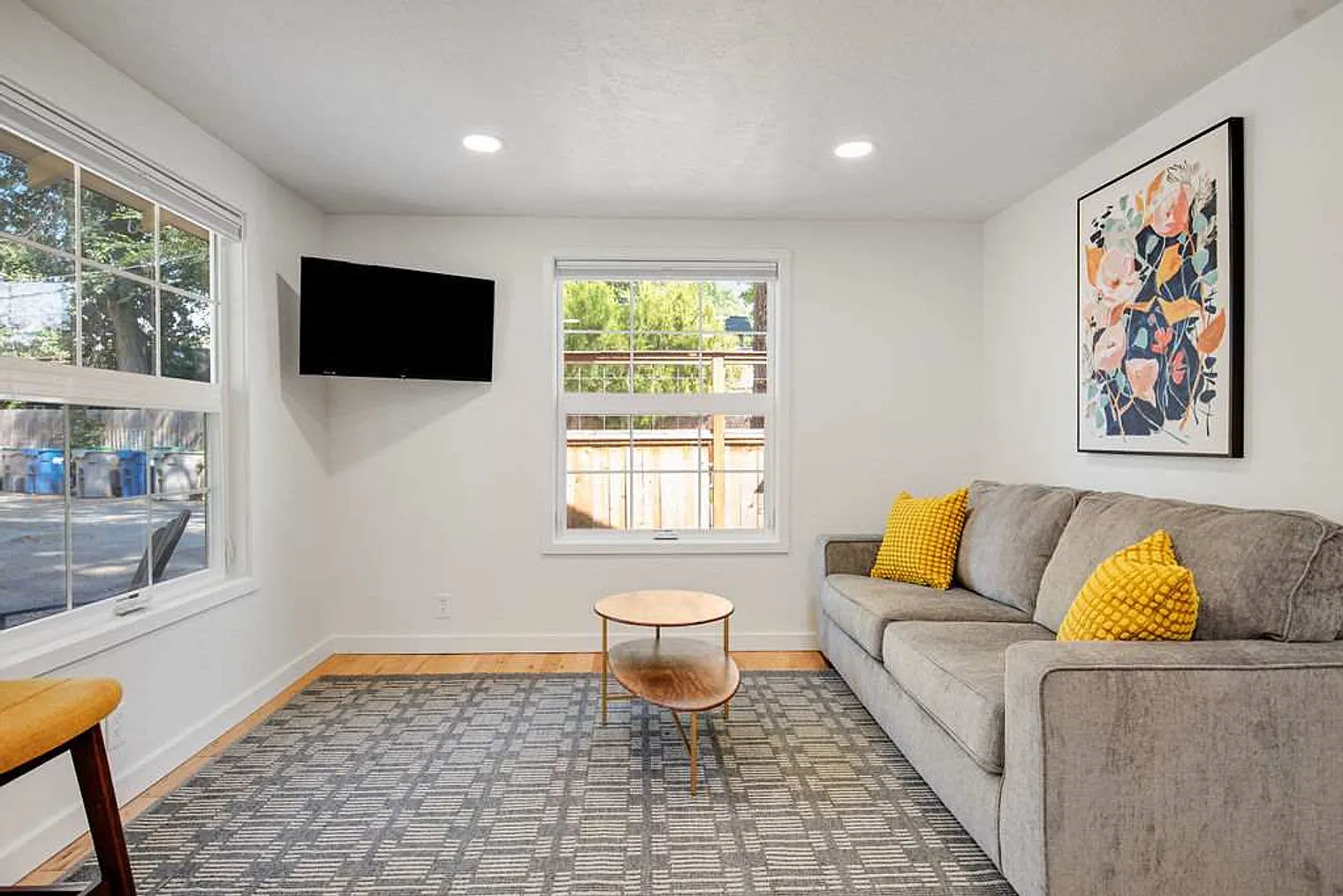 1 bed, 1.0 bath, 592 sqft, $2,358 — Photo 4