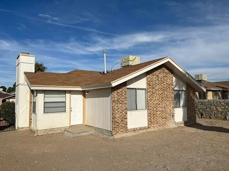 11812 Tracy Austin Ln — Photo 3