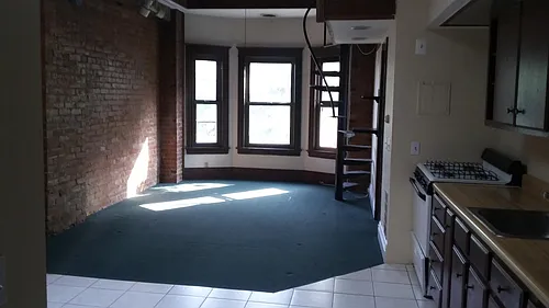 92 Stewart St #1 Photo 1