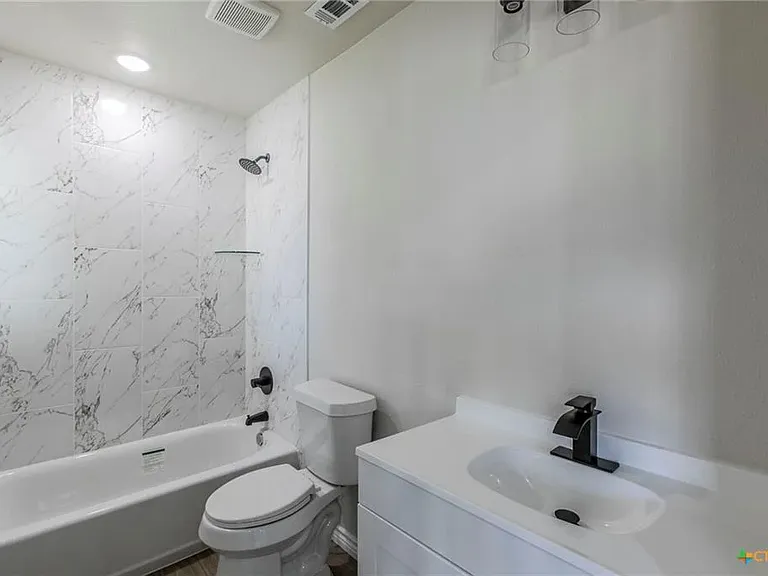 311 Smith St #A — Photo 11