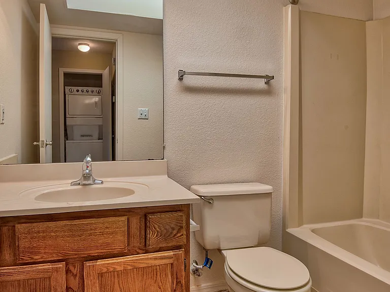 9320 S College Ave — Photo 29