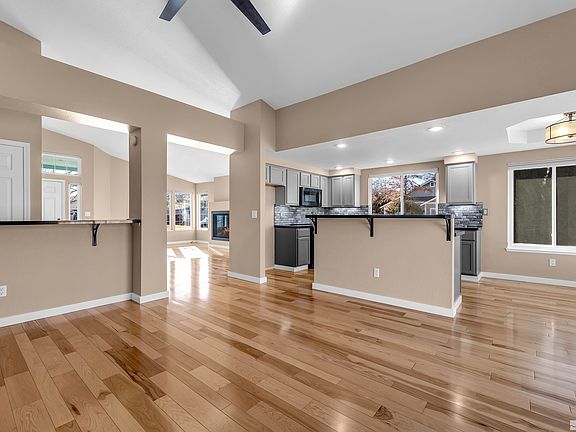 3rd image of 1002 Sunnybrook Ln