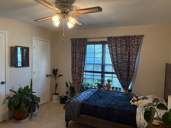 4th image of 123 Linderhof Cir