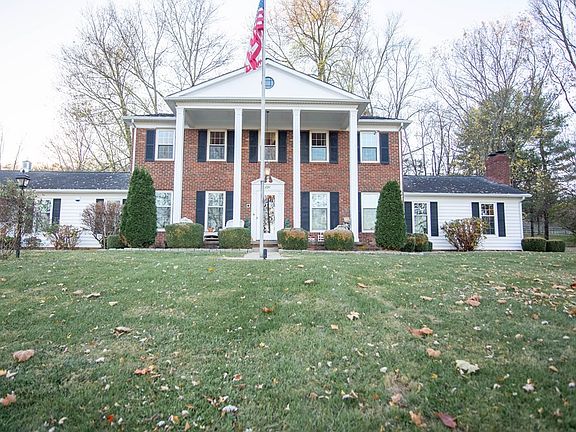 3rd image of 891 Sandusky Blvd