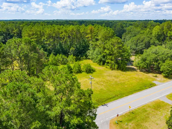 1279 Ridge Rd, Ridgeville, SC 29472