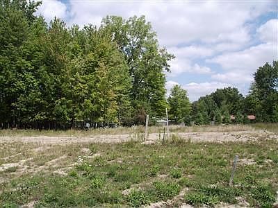 2nd image of 21270 Castlewood Dr
