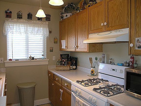 3rd image of 10479 Broken Oak Ct