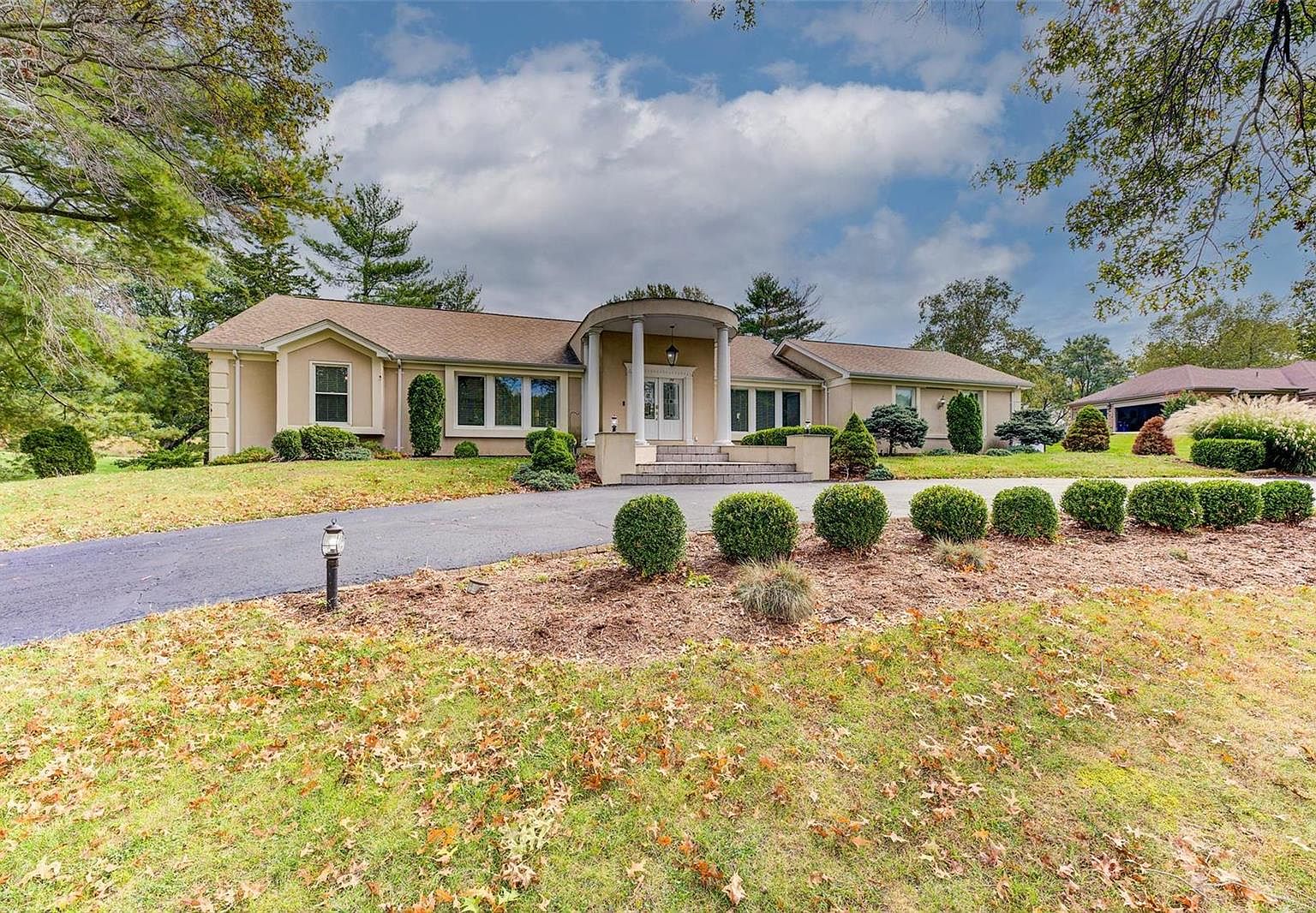 74 Meadowbrook Country Club Est, Ballwin, MO 63011 Zillow