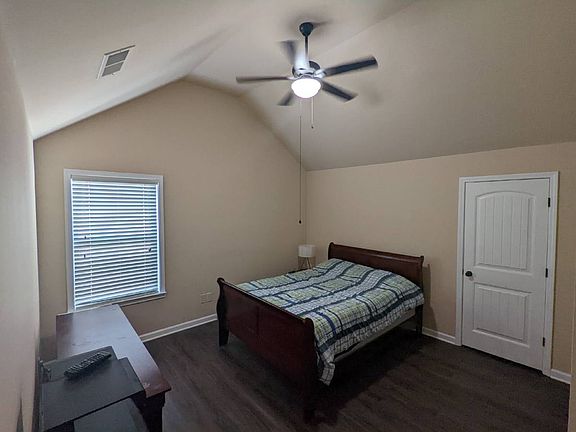 5th image of 7 Maple Hill Dr
