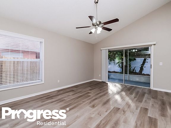 3rd image of 13412 Sunvale Pl