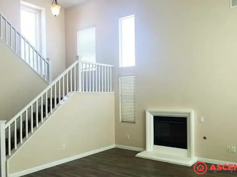 10401 Sterling Silver St — Photo 3