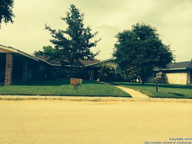 1st image of 425 E William Dr.