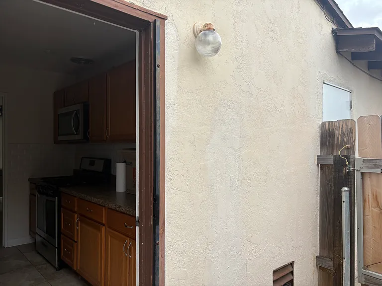 4536 Moraga Ave — Photo 20