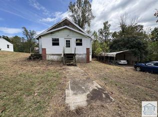 724 Henry St, Stanleytown, VA 24168