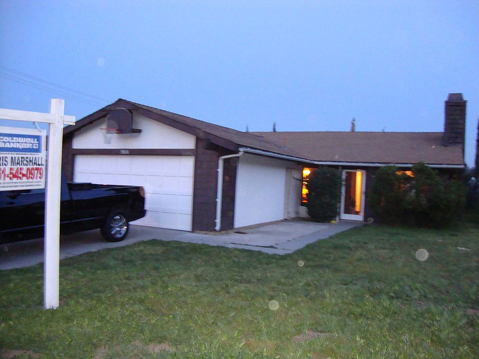 1st image of 33024 Tempe St