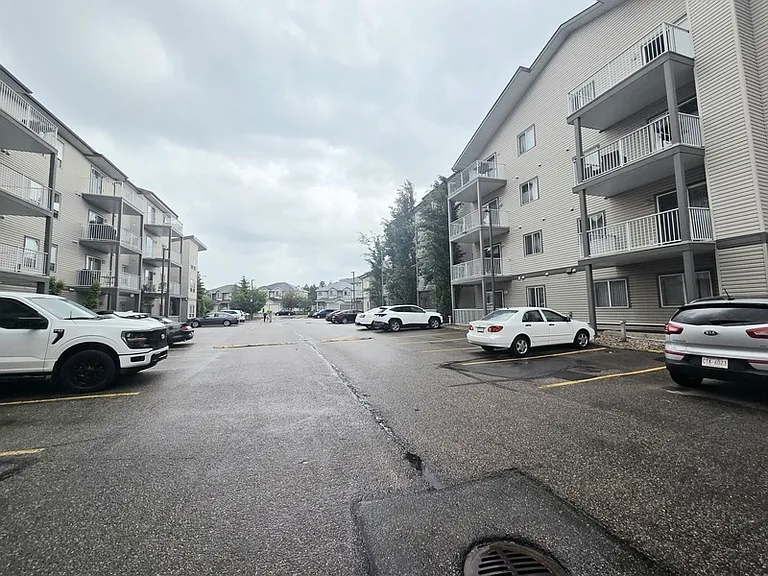 155 Edwards Dr SW #117 — Photo 2