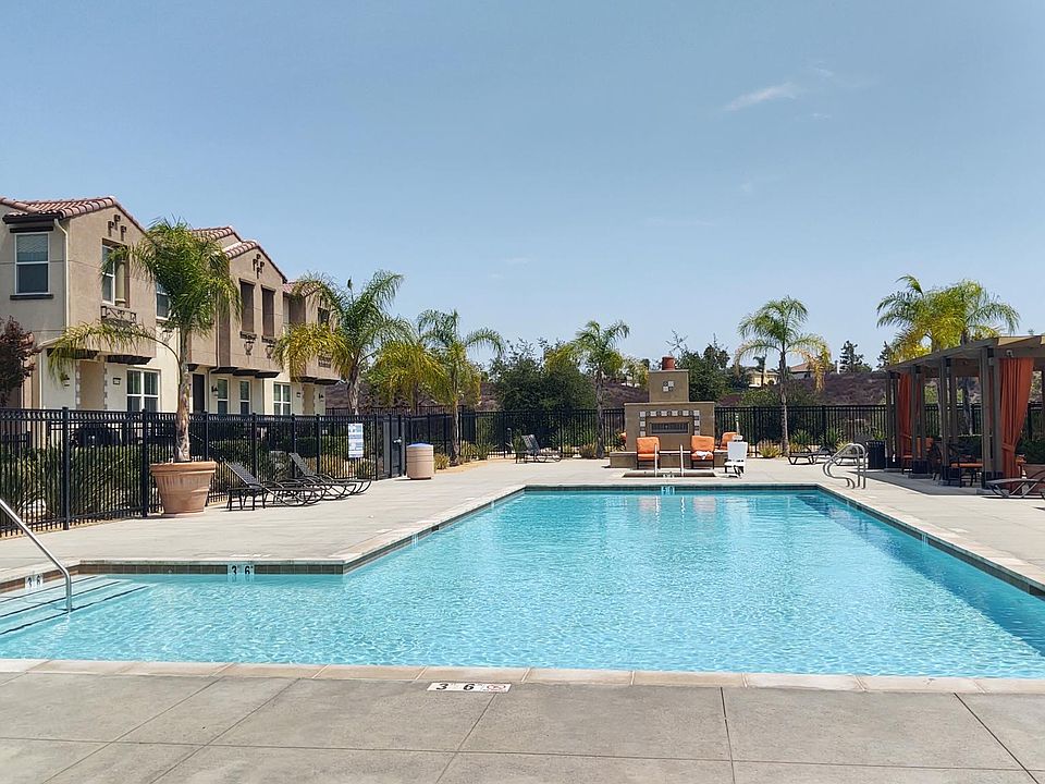 1st image of 40331 Calle Real