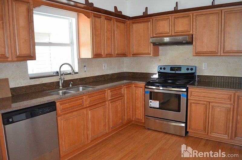 2nd image of 1344 S Betty Ln