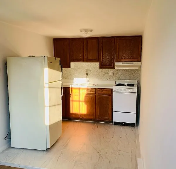 44 E High St #15 — Photo 1