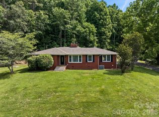 11 Old Mill Rd, Mars Hill, NC 28754