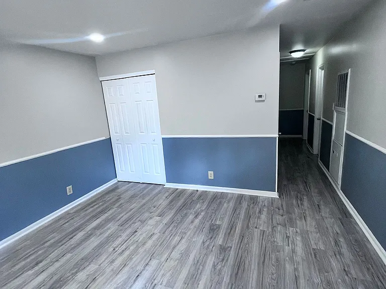 1172 Washington St — Photo 3