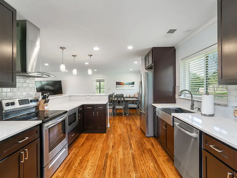 217 Buckingham Dr — Photo 15