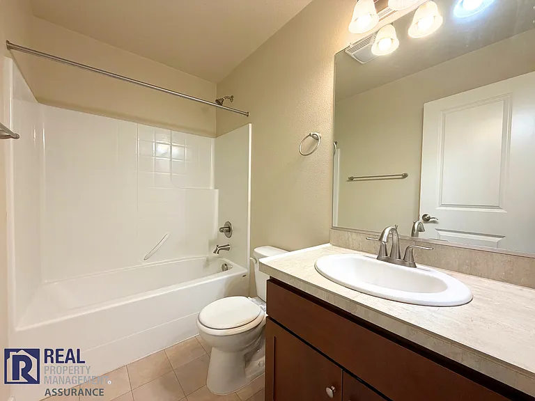 7951 NE Caitlin St — Photo 17