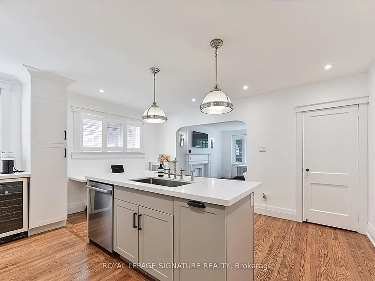 42 Strathgowan Ave #MAIN — Photo 7