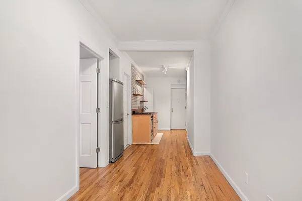 Rented by Compass | media 12