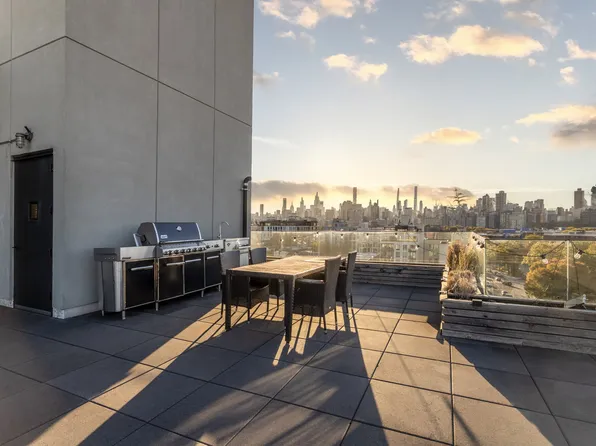 11-16 Main Avenue image 9 of 13