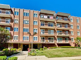 8000 W Foster Ln APT 506, Niles, IL 60714
