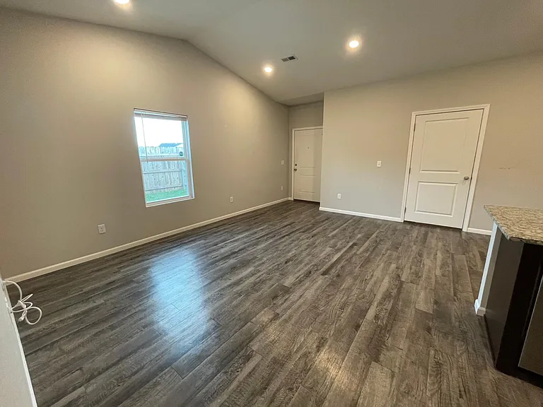 417 S Longbranch Dr #417 — Photo 2
