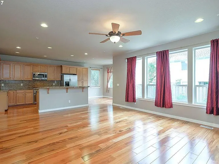6146 NE Ridgestone Ct — Photo 8