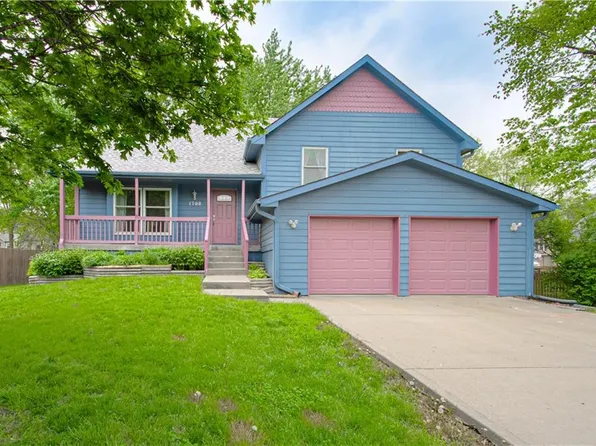 1708 Park Ln, Kearney, MO 64060