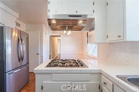3 bed, 1831 sqft, $4,800 — Photo 4
